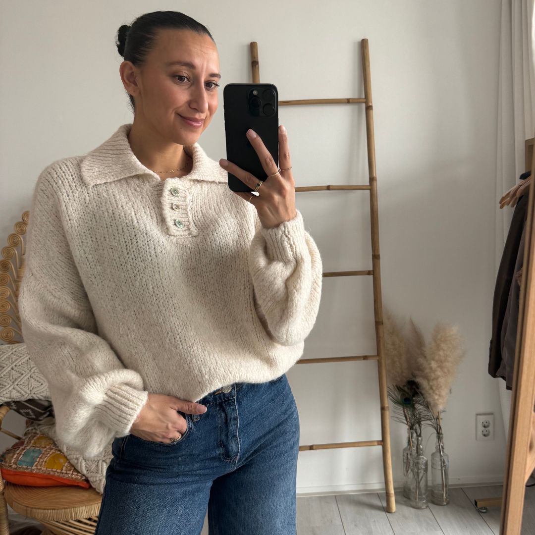 Ambika Liva Knit Offwhite Buttoms