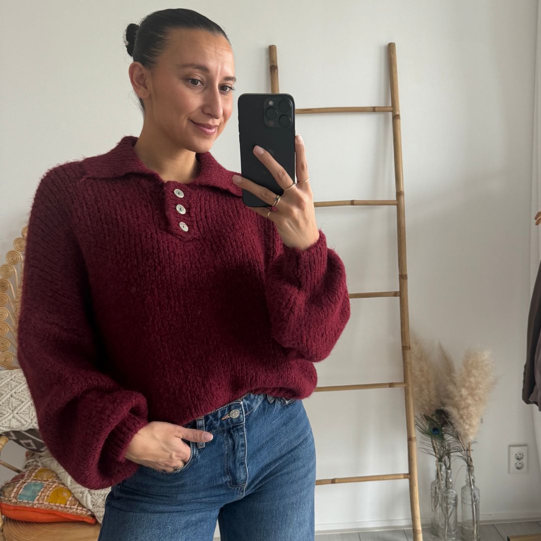 Liva Knit Burgundy Buttoms